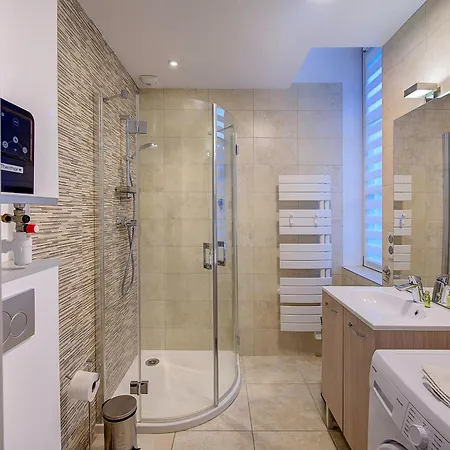 Le Lagon / 100m Gare Tours