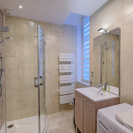 Le Lagon / 100m Gare Apartment Tours