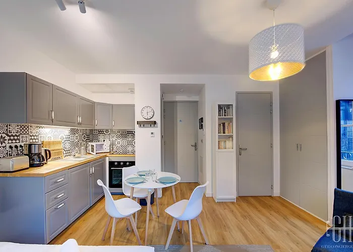 Le Lagon / 100m Gare