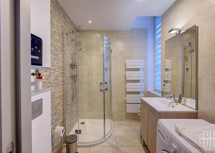 Le Lagon / 100m Gare Tours